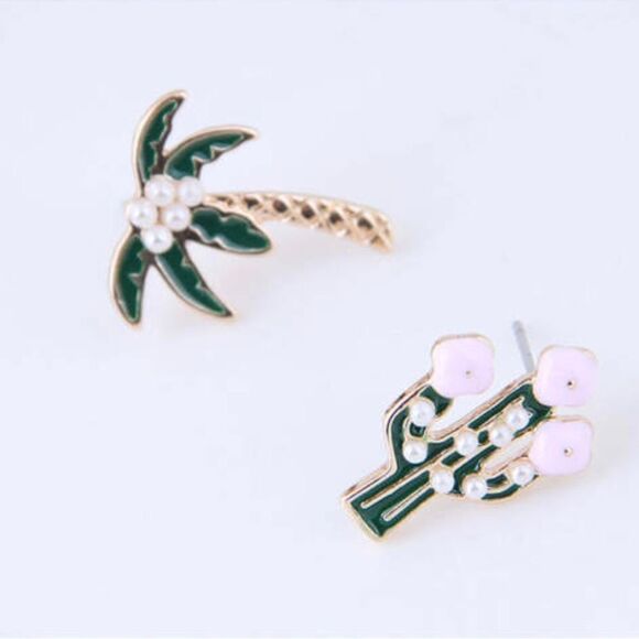 🏝 Betsey Johnson unique mismatched palm tree & cactus earrings 🏝 - Picture 8 of 9